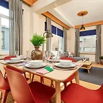 Prime Nisantasi 2br Flat 3-min Walk To Metro