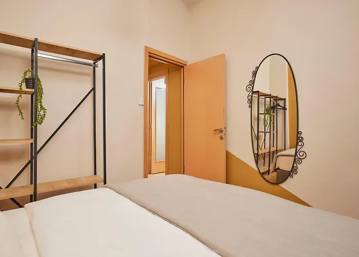 Prime Nisantasi 2br Flat 3-min Walk To Metro