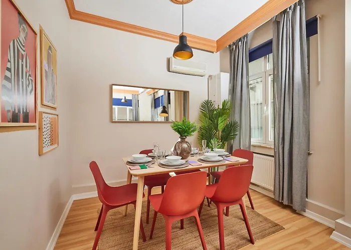 Prime Nisantasi 2br Flat 3-min Walk To Metro