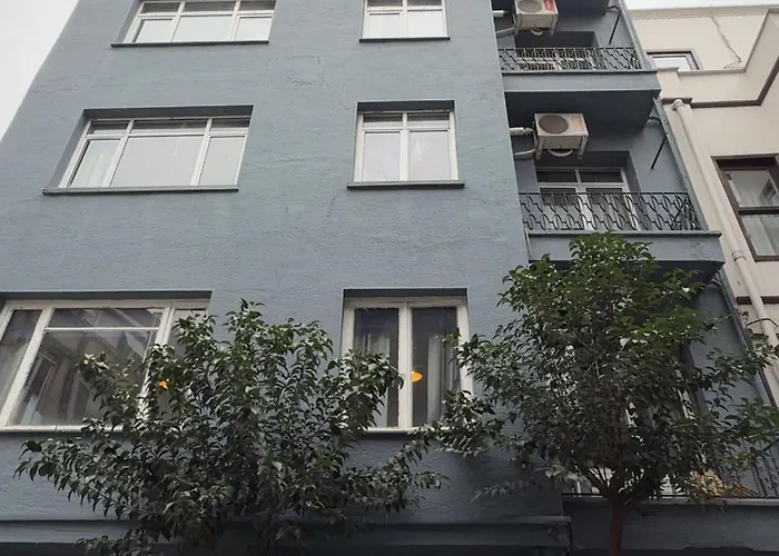 Prime Nisantasi 2br Flat 3-min Walk To Metro *