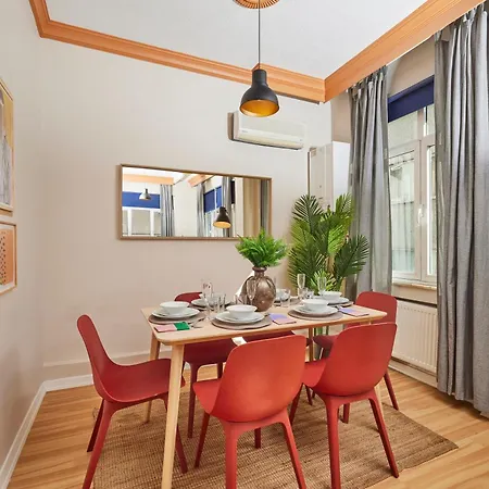 Prime Nisantasi 2br Flat 3-min Walk To Metro